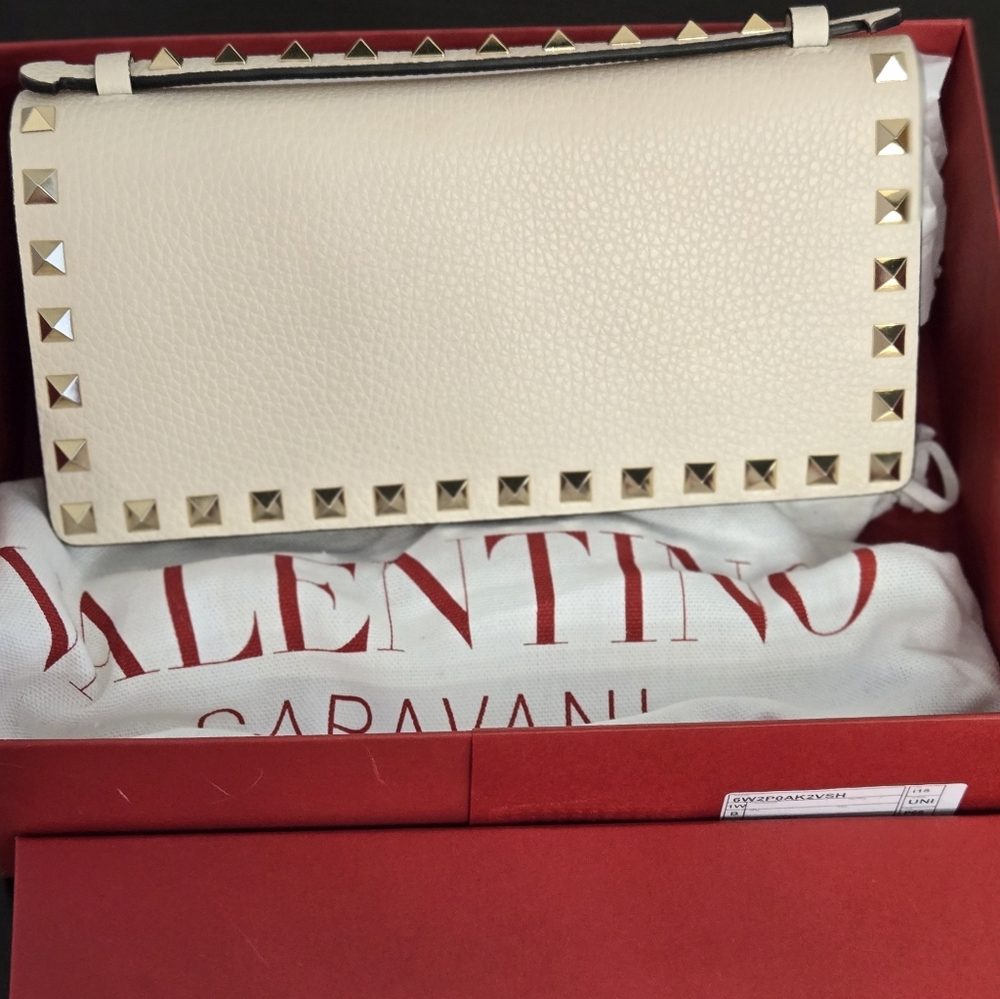 Valentino Garavani Cream Studded Handbag - Picture 3 of 10
